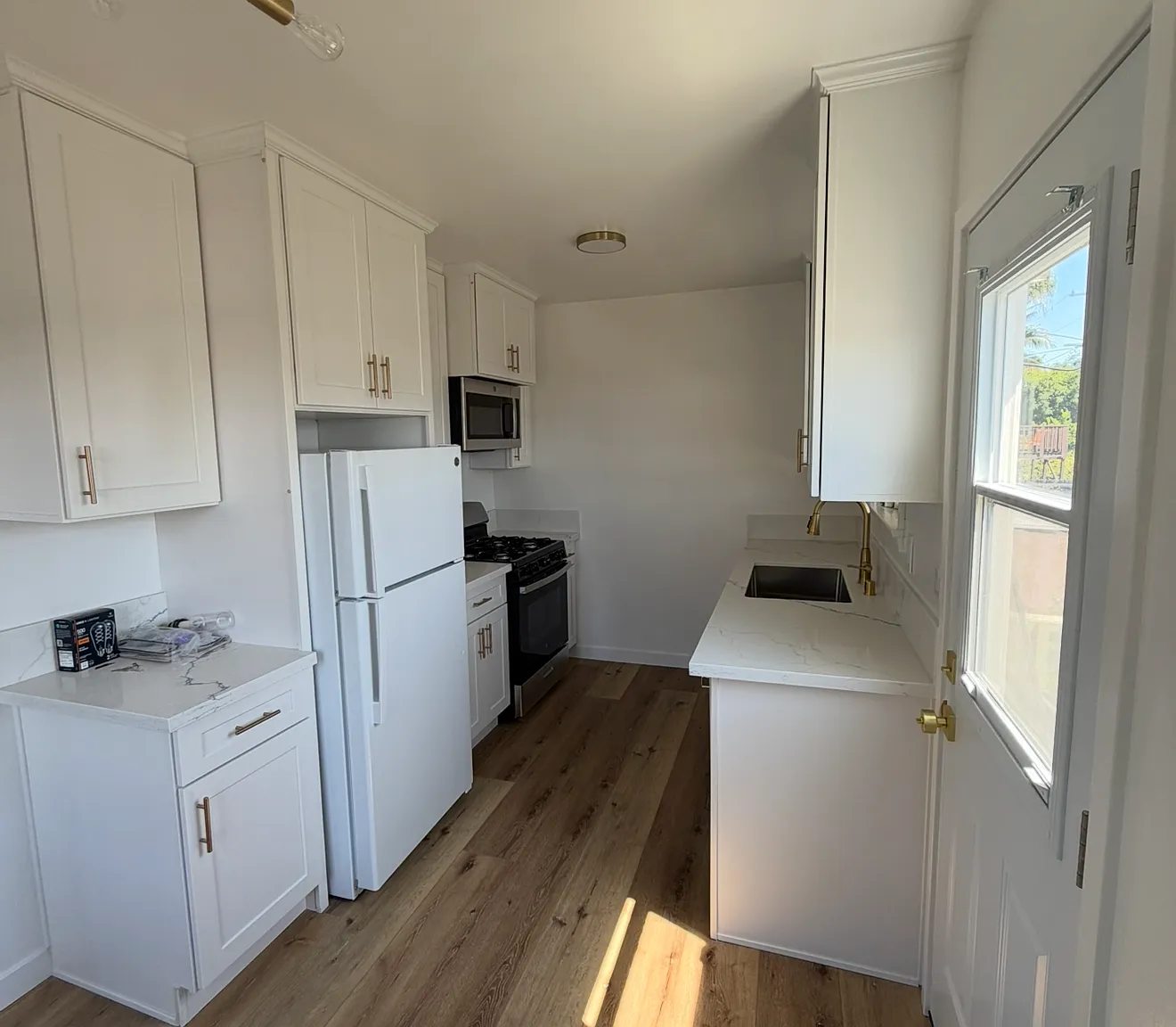 2 bed, 1000 sqft, $2,995 — Photo 1