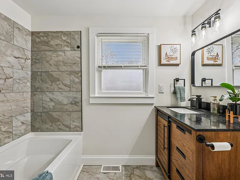 4250 Piper Ln — Photo 23