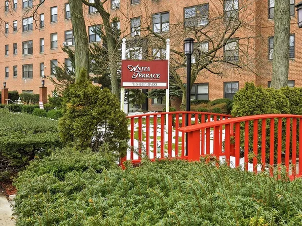 99-60 63rd Rd APT 3AA, Rego Park, NY 11374