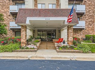 3300 N Carriageway Dr UNIT 108, Arlington Heights, IL