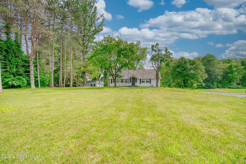 3rd image of 2888 W Old State Road