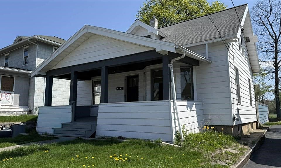 1st image of 61 Elizabeth St