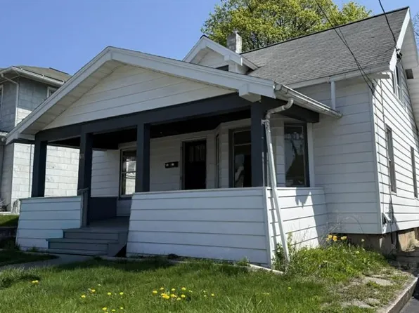 61 Elizabeth St, Johnson City, NY 13790