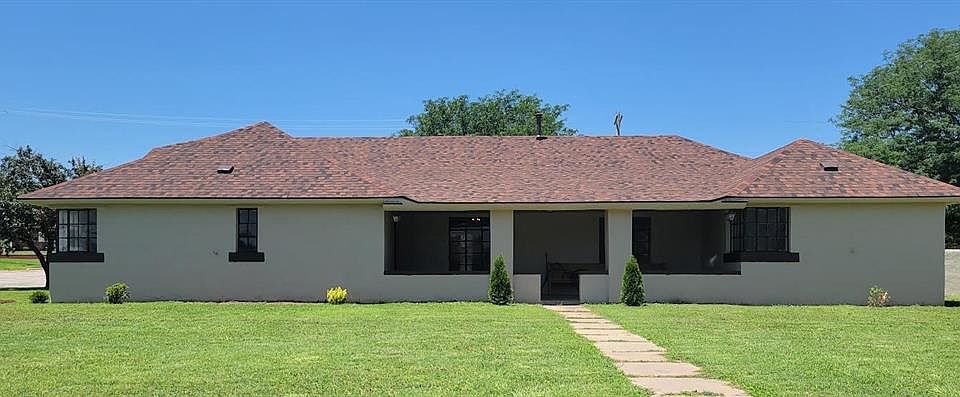 1st image of 821 Avenue E