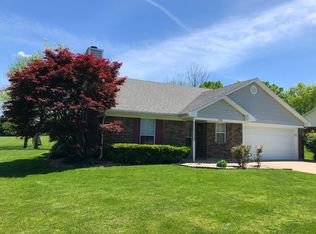 2300 Cedarwood Dr, Maysville, KY 41056