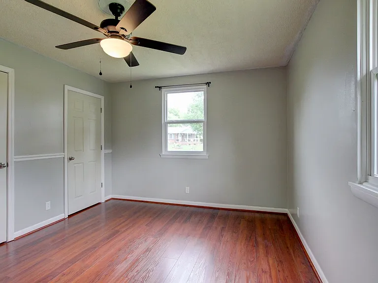 729 Welsey Dr — Photo 9