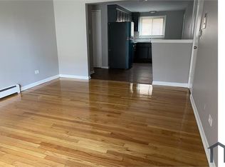 3830 W 63rd St #13, Chicago, IL 60629