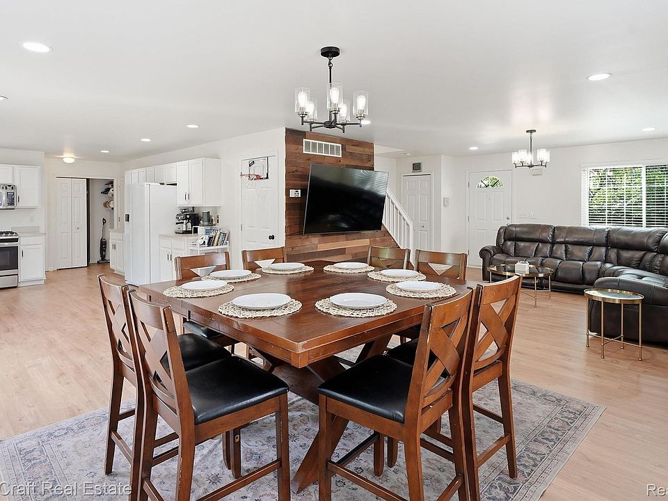 13585 Milton Dr, photo 9