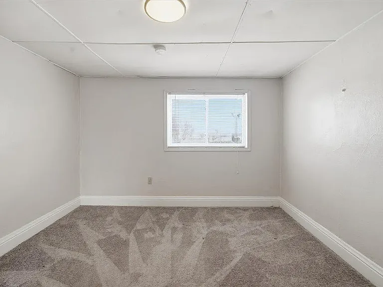 1723 Falls Ave — Photo 9
