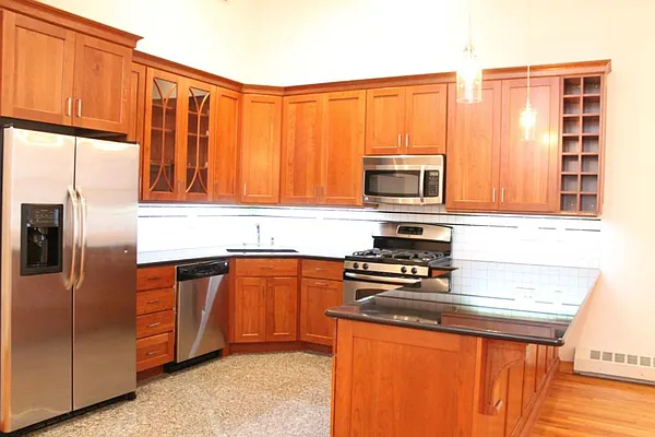 Rented by Level Group | media 14