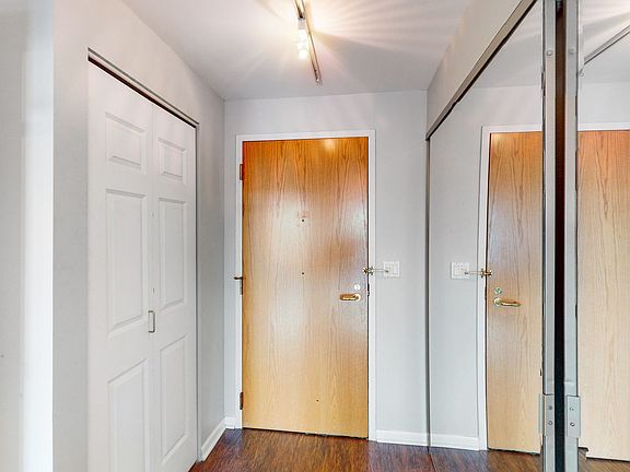 2nd image of 345 N La Salle Dr APT 2302