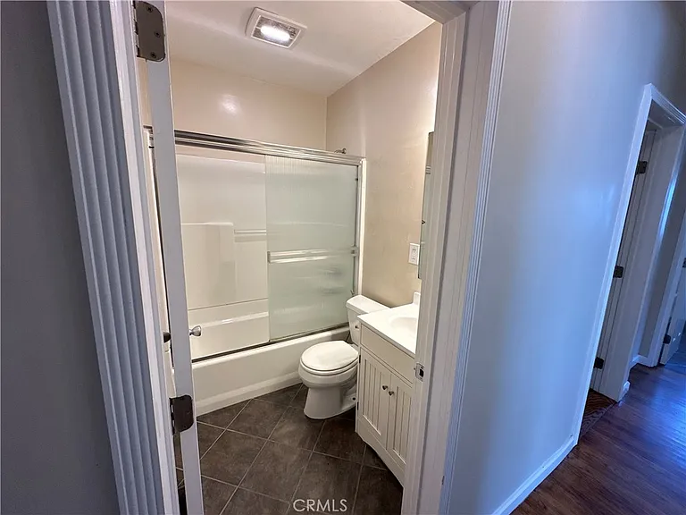 210 S Bush St — Photo 21