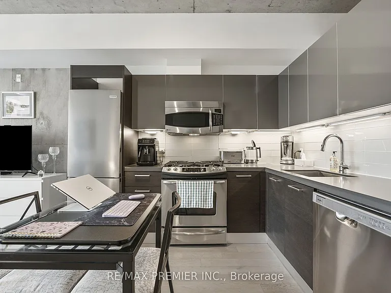 25 Stafford St #407 — Photo 26