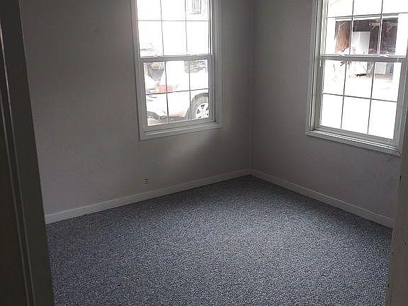 5th image of 609 Central Dr
