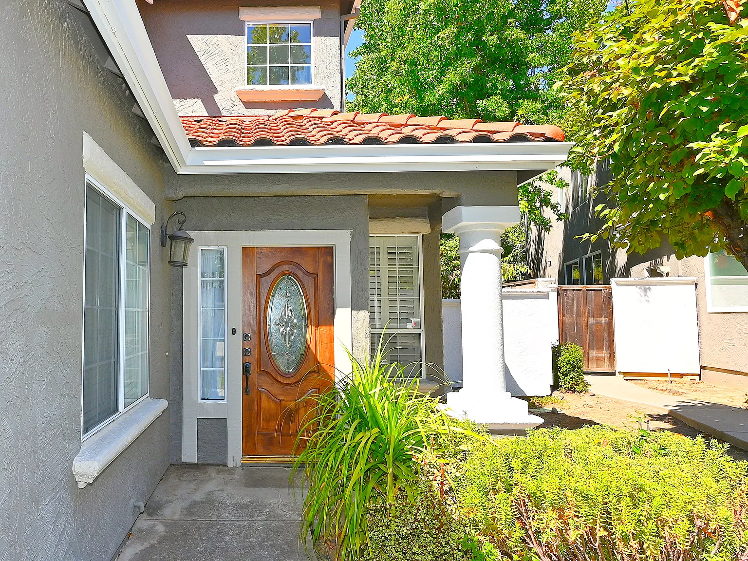 4 bed, 2.5 bath, 2493 sqft, $4,850 — Photo 3