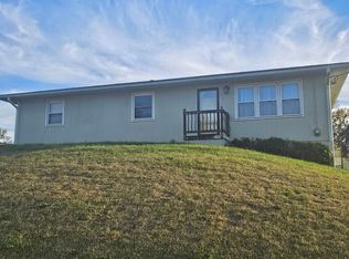 6607 Cernech Rd, Kansas City, KS 66104
