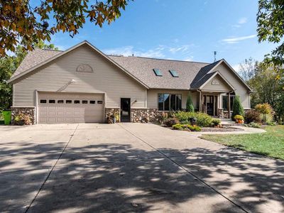 1021 Prairie Queen Road, Cambridge, WI, 53523