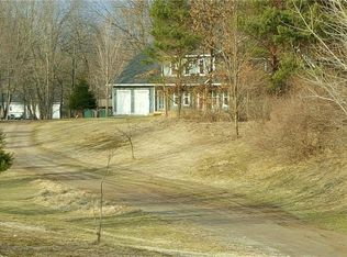 972 E Maple Ave, Newark, NY 14513