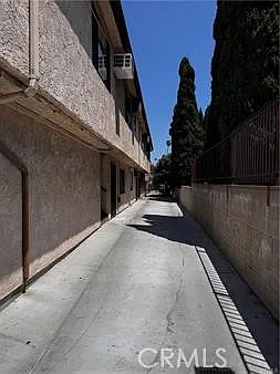 1 bed, 650 sqft, $1,700 — Photo 4