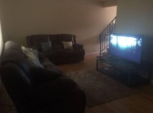 708 Childs St APT B, Wheaton, IL 60187