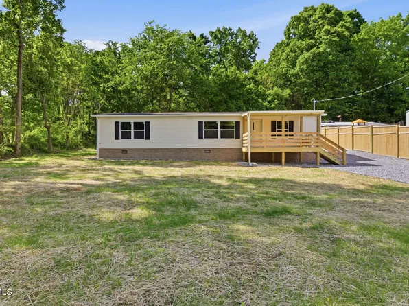 1030 Fishpond Rd, Chuckey, TN 37641