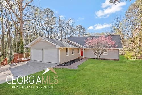 4th image of 2221 Perrin Dr