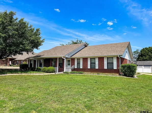 604 Mustang Dr, Mount Vernon, TX 75457