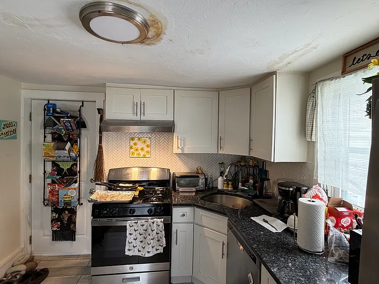 66 Pleasant St — Photo 3