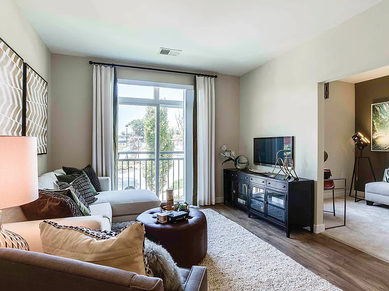 Urban Green Apartments — Photo 10