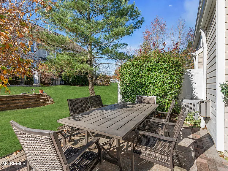 196 Shinnecock Dr — Photo 28