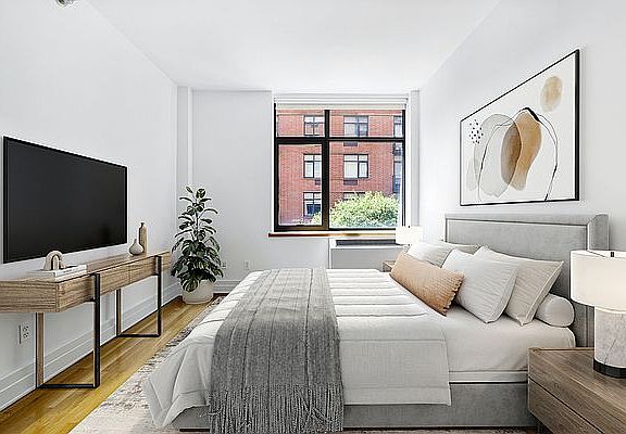 5th image of 125 Court St APT 5SH