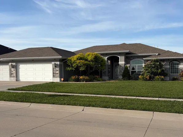 3805 W 38th St, Hastings, NE 68901
