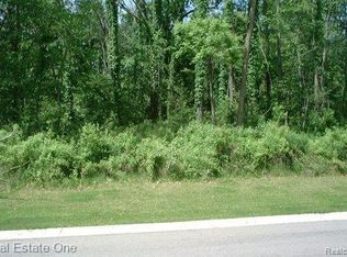 1925 Laflamme Ct, White Lake, MI
