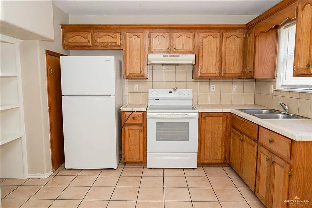 2 bed, 2.0 bath, 930 sqft, $900 — Photo 4