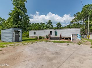 227 Dunn Rd, Sneads Ferry, NC 28460