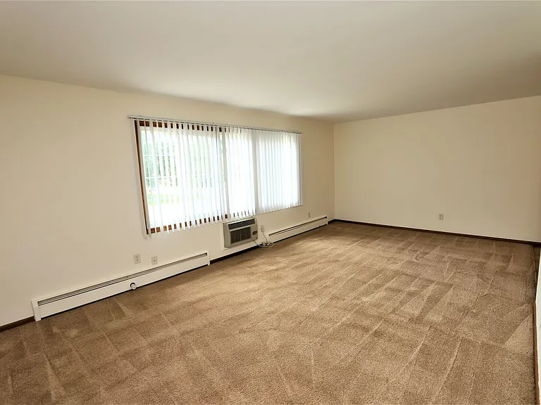 4000 Hazelton Rd — Photo 10