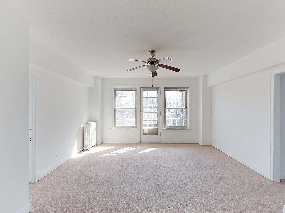 Dining/Living room