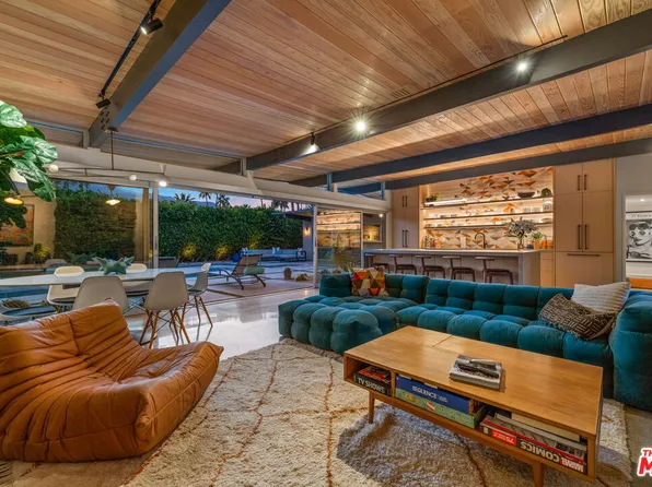 207 N Debby Dr, Palm Springs, CA 92262