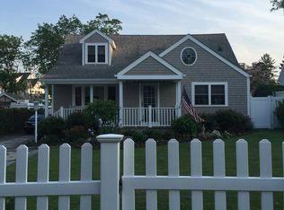 25 Shore Acre Dr, Old Greenwich, CT 06870