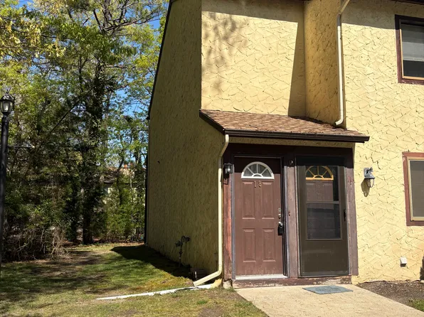 18 Stratton Ct #18, Galloway, NJ 08205