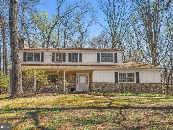 6 Cypress Ln, Berwyn, PA 19312