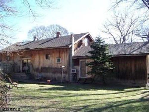 1st image of 901 Maple Ave