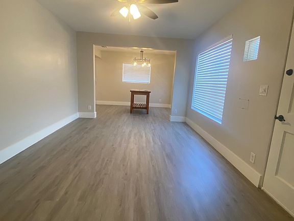 4th image of 2033 W Mulberry Dr