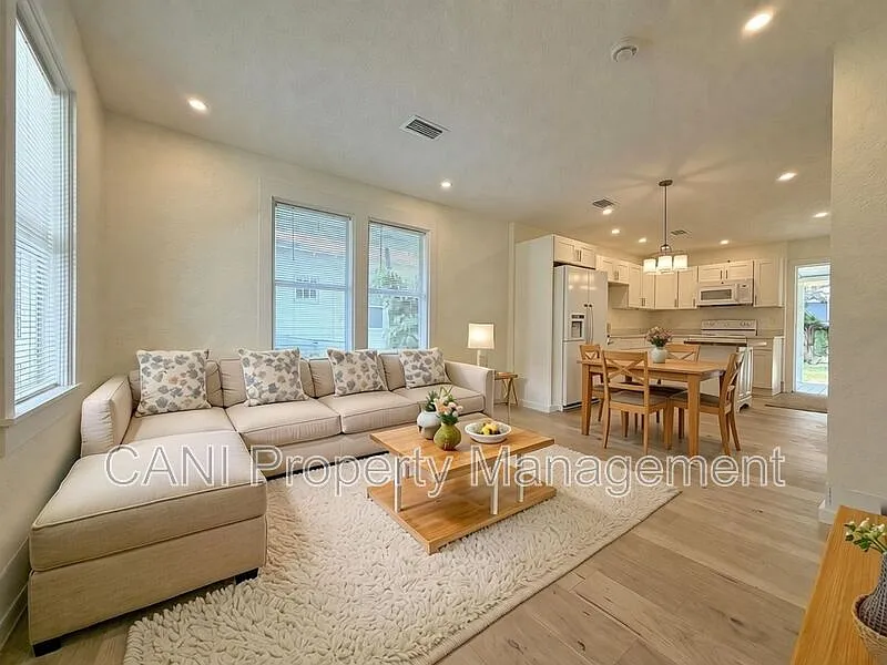 2 bed, 1.0 bath, 814 sqft, $1,495 — Photo 4