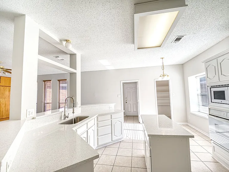 1532 Tanglewood Dr — Photo 23