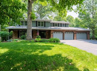 84 Waldheim Rd, Morton, IL 61550