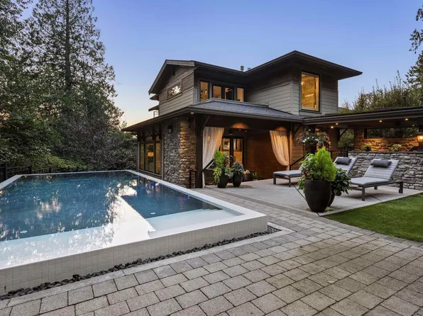 35797 Ledgeview Dr, Abbotsford, BC V3G 2Z2