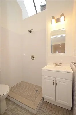 Rented by Buchbinder & Warren | media 17