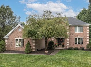 19032 Seven Oaks Dr, Strongsville, OH