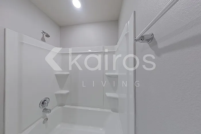 113 Yardley Ct — Photo 13